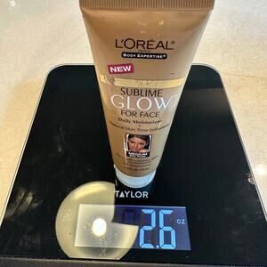 L'Oréal Paris Sublime Glow Daily Moisturizer Tone Enhancer Face